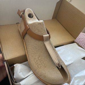 SOREL BAILEE T STRAP SANDAL !!!